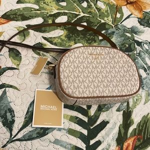 New Michael Kors jet set charm small oval purse